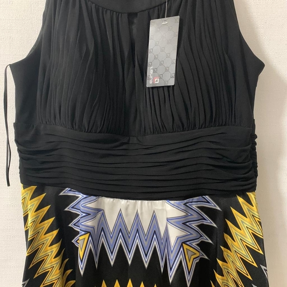 NEW Sz16 Laura Formal Wear Dress with Silky Bottom Feel NWT - Picture 2 of 5